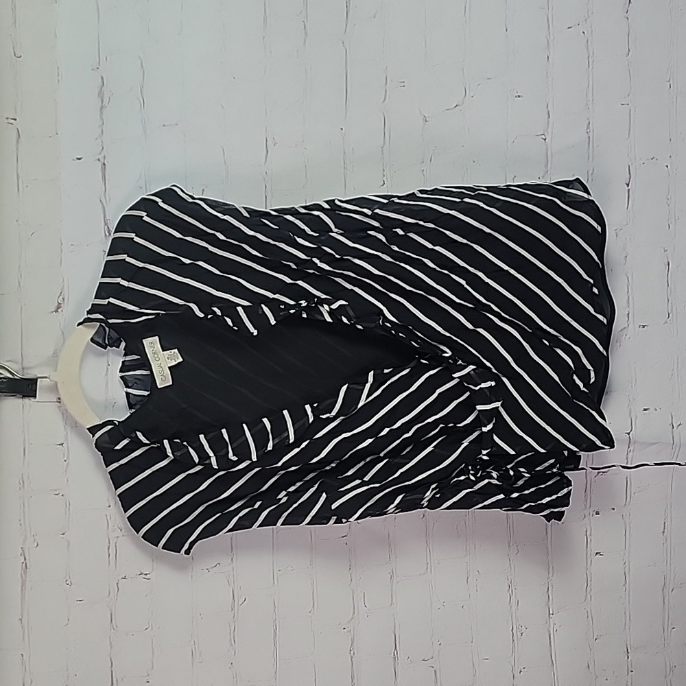 Casual Corner Black & White Size 16 Top
